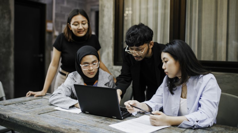 The Karim Family Foundation's endowed contribution of S$2,000,000 is the single largest alumni gift to SMU.