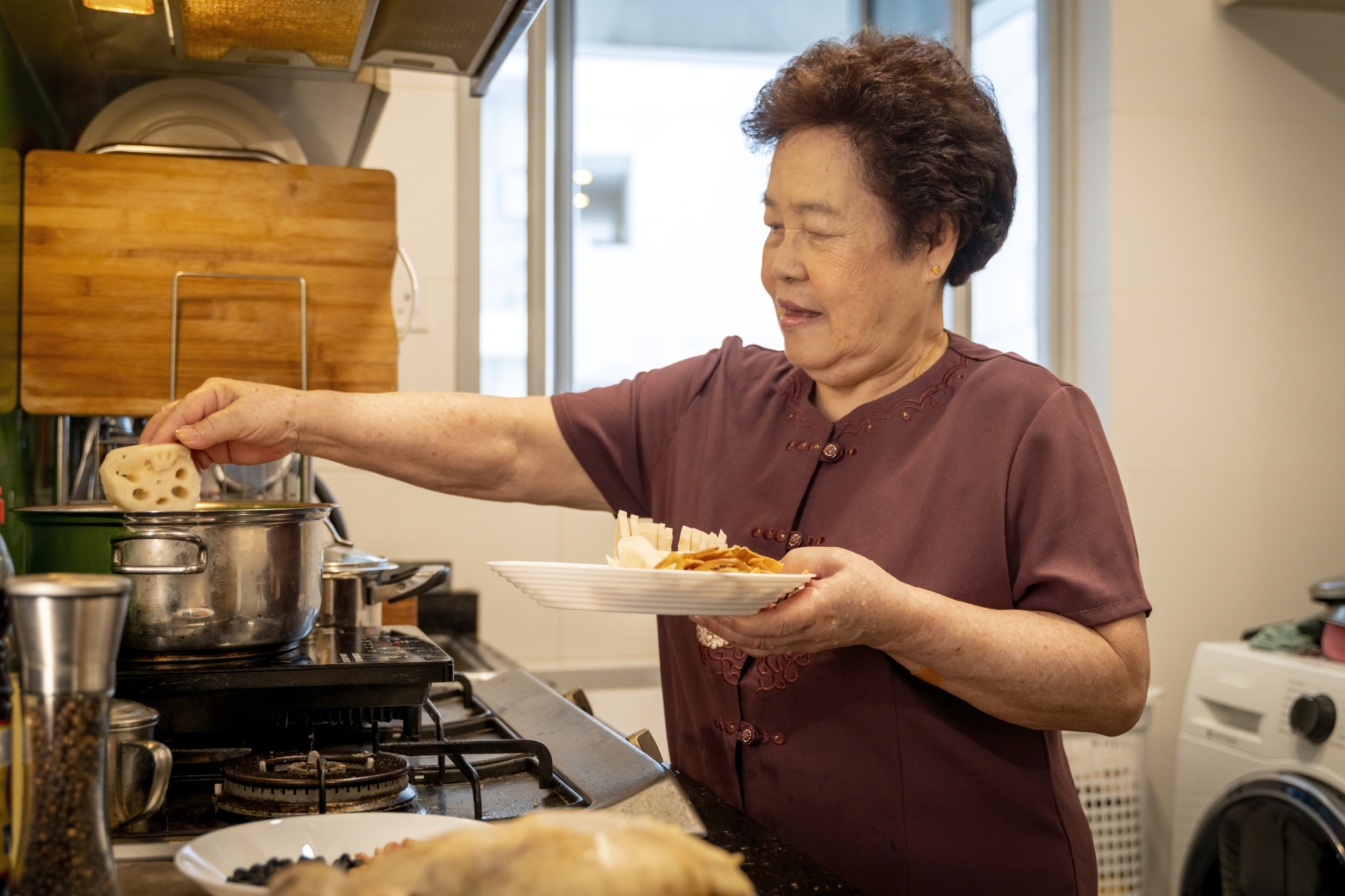 The first of its kind in Asia, SINEW adopts a non-intrusive approach to monitor daily routines using eight ambient sensors placed throughout participants’ homes.