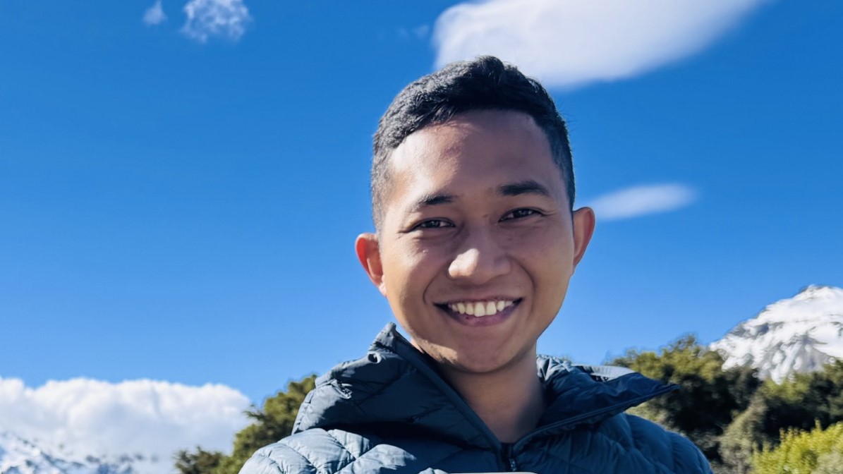 SMU School of Computing and Information Systems alumnus and Janio co-founder Mo Afiq.