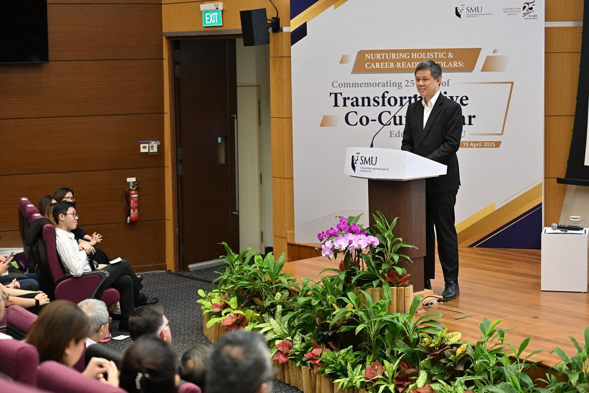 Then-Minister for Education Mr Chan Chun Sing delivered an energising keynote speech at SMU’s Co-Curricular Symposium 2025.
