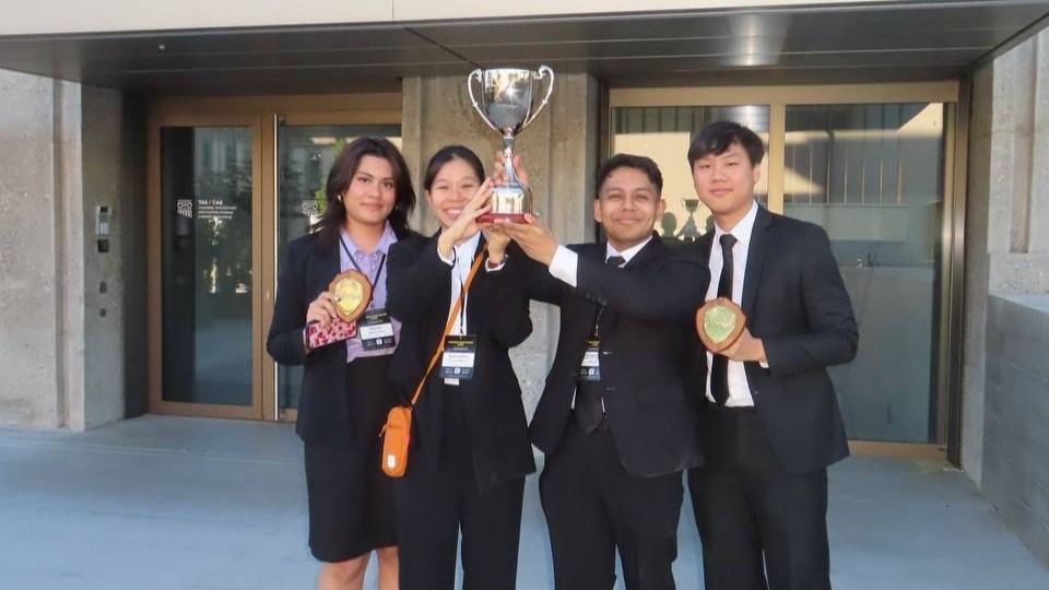 SMU's winning team at SMU’s Yong Pung How School of Law (YPHSL) has successfully defended its title at the Sports Law Arbitration Moot in Lausanne, Switzerland.