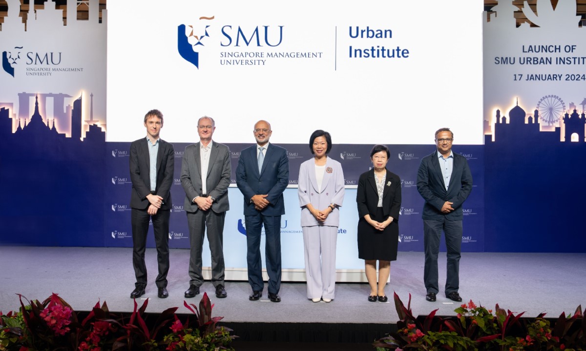 (L–R) Assoc Prof Orlando Woods, Director of SMU Urban Institute; Prof Timothy Clark, Provost of SMU; Mr Piyush Gupta, SMU Chairman; Ms Sim Ann, Senior Minister of State for Foreign Affairs and National Development; Prof Lily Kong, President of SMU; Prof Archan Misra, Vice Provost (Research) of SMU.
