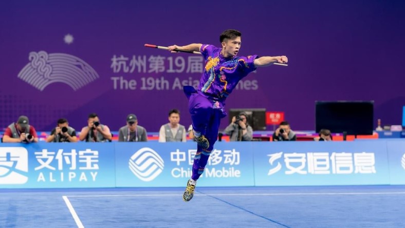 SMU undergraduate Jowen Lim won Silver in Wushu. 