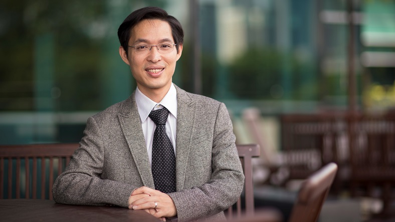 Associate Professor Steven Hoi.