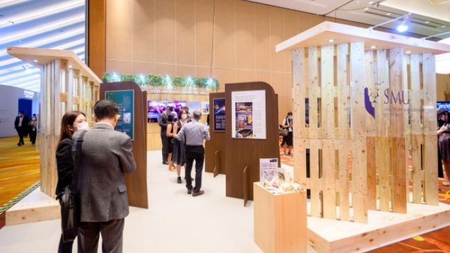 At the eighth edition of the biennial World Cities Summit in Singapore, SMU shared ground-breaking technologies and solutions to government and industry leaders, urban solution experts and impact investors at a dedicated pop-up platform.