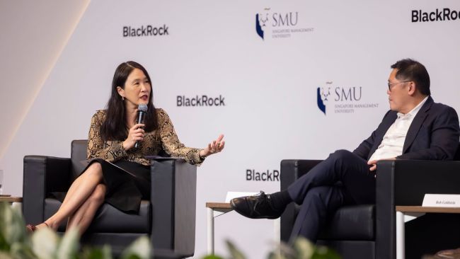 Prof Lim Sun Sun with Mr Lee Chuan Teck.
