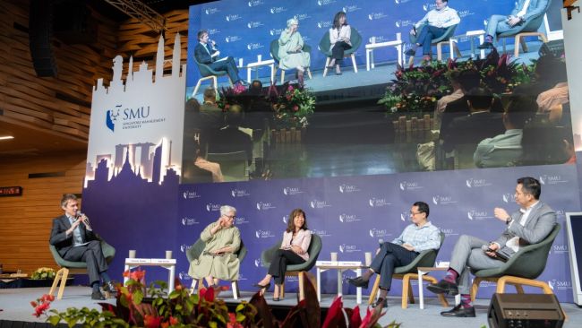 Panellists (L to R): Assoc Prof Orlando Woods, Director of SMU Urban Institute (moderator); Prof Jane Jacobs, Monash University, Indonesia; Mrs Rosa Daniel, Dean, Culture Academy, Ministry of Culture, Community and Youth; Mr Chiu Wen Tung, Group Director (Research &amp; Development), Urban Redevelopment Authority; and Mr Luke Wu, Head of Innovation, Kajima Development.