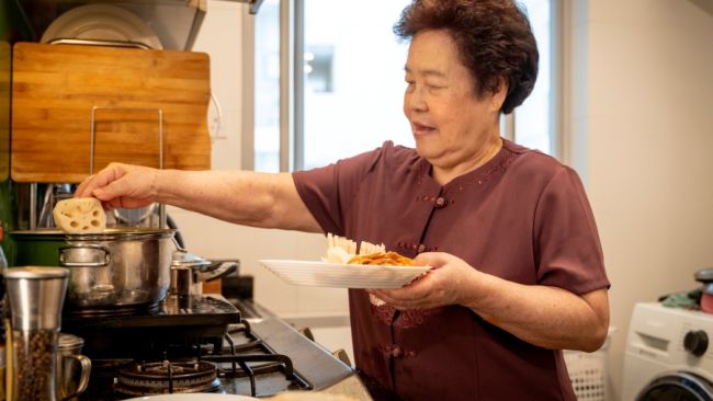 The first of its kind in Asia, SINEW adopts a non-intrusive approach to monitor daily routines using eight ambient sensors placed throughout participants’ homes. The first of its kind in Asia, SINEW adopts a non-intrusive approach to monitor daily routines using eight ambient sensors placed throughout participants’ homes.