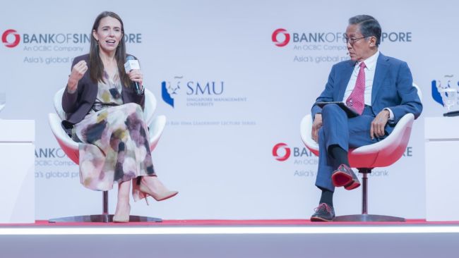 Dame Jacinda Ardern (left) in conversation with Mr Ho Kwon Ping.